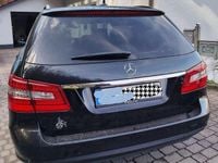 Gebraucht Mercedes E220 170 PS (125 kW) 2010 Schwarz Kombi