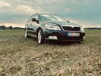 Gebraucht Skoda Octavia 122 PS (89 kW) 2010 Schwarz Kombi