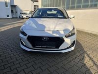 Gebraucht Hyundai i30 Style 140 PS (102 kW) 2019 Weiß Limousine
