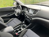 gebraucht Hyundai Tucson 1.6 TGDI 2WD, Sitzheizung, NAVI, ALU, ...