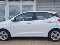 Gebraucht Hyundai i10 Trend 84 PS (61 kW) 2022 Weiß Kleinwagen