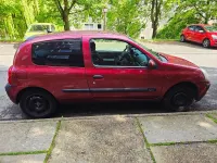 Gebraucht Renault Clio II 65 PS (47 kW) 2002 Rot Kleinwagen