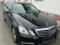 Gebraucht Mercedes E250 204 PS (150 kW) 2010 Schwarz Kombi