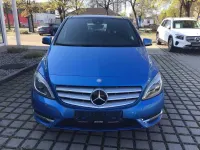 Gebraucht Mercedes B180 122 PS (89 kW) 2013 Blau Kleinwagen