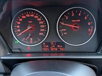 Gebraucht BMW 116 136 PS (100 kW) 2012 Schwarz Kleinwagen