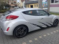 Gebraucht Hyundai Veloster Style 140 PS (102 kW) 2012 Silber Kleinwagen