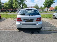 Gebraucht Mercedes B180 109 PS (80 kW) 2010 Silber Van / Kleinbus