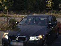Gebraucht BMW 320 170 PS (125 kW) 2008 Blau Kombi