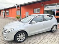 Gebraucht Hyundai i30 109 PS (80 kW) 2010 Grau Limousine
