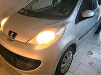 Gebraucht Peugeot 107 68 PS (50 kW) 2008 Silber Kleinwagen