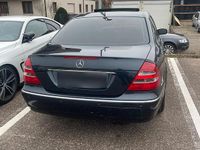 Gebraucht Mercedes E200 163 PS (119 kW) 2005 Blau Limousine