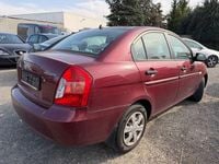 Gebraucht Hyundai Accent 97 PS (71 kW) 2006 Rot Limousine