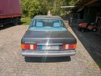 Second-hand Mercedes 300 1986 Negru Berlinǎ