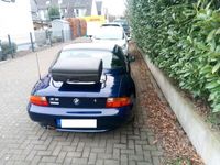 gebraucht BMW Z3 blau mit Hardtop und Koffer für die Heckklappe