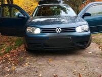 Second-hand VW Golf IV 2003 Verde Hatchback