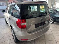 Gebraucht Skoda Yeti Active 110 PS (80 kW) 2017 Beige SUV