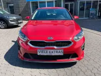 Używany Kia Ceed Attract 101 KM (74 kW) 2021 Czerwony Hatchback