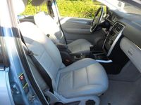 Usata Mercedes E200 193 CV (141 kW) 2005 Blu Berlina