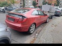 Gebraucht Mercedes 220 141 PS (103 kW) 2004 Rot Kombi