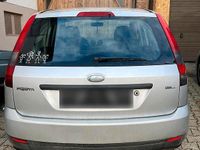 Gebraucht Ford Fiesta 95 PS (69 kW) 2004 Grau Kleinwagen