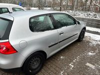 Gebraucht VW Golf V 125 PS (91 kW) 2004 Silber Kleinwagen