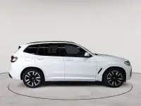 Gebraucht BMW iX3 Sport Line 210 kW (286 PS) 2023 Weiß SUV