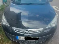 Gebraucht Opel Astra GTC 140 PS (102 kW) 2013 Schwarz Coupé