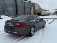 Gebraucht BMW 740 313 PS (230 kW) 2015 Braun Limousine