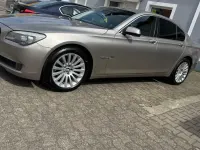 Gebraucht BMW 740 Sport Line 306 PS (225 kW) 2012 Andere farben Limousine