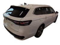 Gebraucht VW Passat Elegance 150 PS (110 kW) 2024 Weiß Kombi