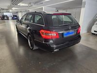 Gebraucht Mercedes E250 Avantgarde 204 PS (150 kW) 2012 Schwarz Kombi