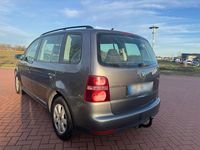 Gebraucht VW Touran 105 PS (77 kW) 2007 Grau Van / Kleinbus