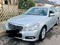 Gebraucht Mercedes E220 Avantgarde 170 PS (125 kW) 2009 Silber Limousine