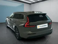 Gebraucht Volvo V60 197 PS (144 kW) 2024 Grau Kombi