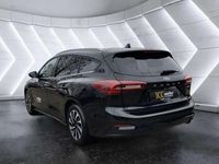 Gebraucht Ford Focus Titanium 125 PS (91 kW) 2023 Obsidianschwarz metallic Kombi