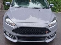 Gebraucht Ford Focus ST 250 PS (183 kW) 2018 Grau Kombi