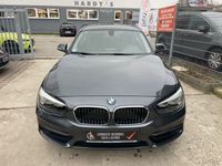 gebraucht BMW 118 d Sport - BusinessPackage Navi Pdc Shz Temp