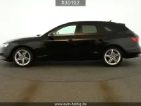 Gebraucht Audi A4 Basis 163 PS (119 kW) 2022 Schwarz Kombi