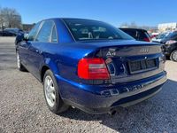 Gebraucht Audi A4 125 PS (91 kW) 1998 Blau Limousine