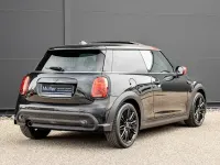 Używany Mini Cooper 136 KM (100 kW) 2023 Czarny Hatchback
