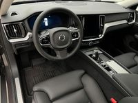Gebraucht Volvo V60 CC Plus 250 PS (183 kW) 2024 Grau Kombi