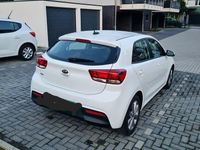 Gebraucht Kia Rio Vision 84 PS (61 kW) 2022 Weiß Limousine