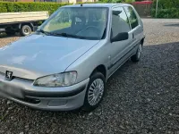 Gebraucht Peugeot 106 60 PS (44 kW) 2001 Silber Kleinwagen
