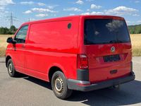 Gebraucht VW Transporter 140 PS (102 kW) 2015 Rot Van