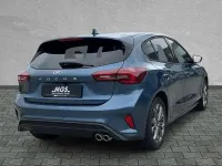 Gebraucht Ford Focus ST-Line 155 PS (114 kW) 2025 Chrome blue metallic Limousine