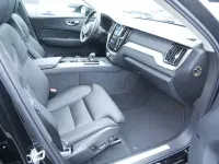Gebraucht Volvo XC60 Plus 197 PS (144 kW) 2024 Onyx schwarz SUV