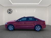 Gebraucht Audi A3 Comfort 150 PS (110 kW) 2018 Rot Limousine