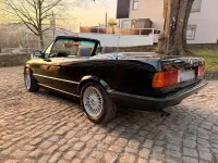 Gebraucht BMW 320 Cabriolet Basis 129 PS (94 kW) 1990 Schwarz Cabrio