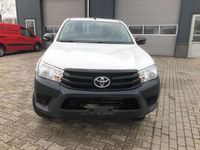 Gebraucht Toyota HiLux 150 PS (110 kW) 2020 Weiß Pickup