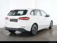 Gebraucht Mercedes B200 Advanced 163 PS (119 kW) 2025 Unilack polarweiß Kleinwagen
